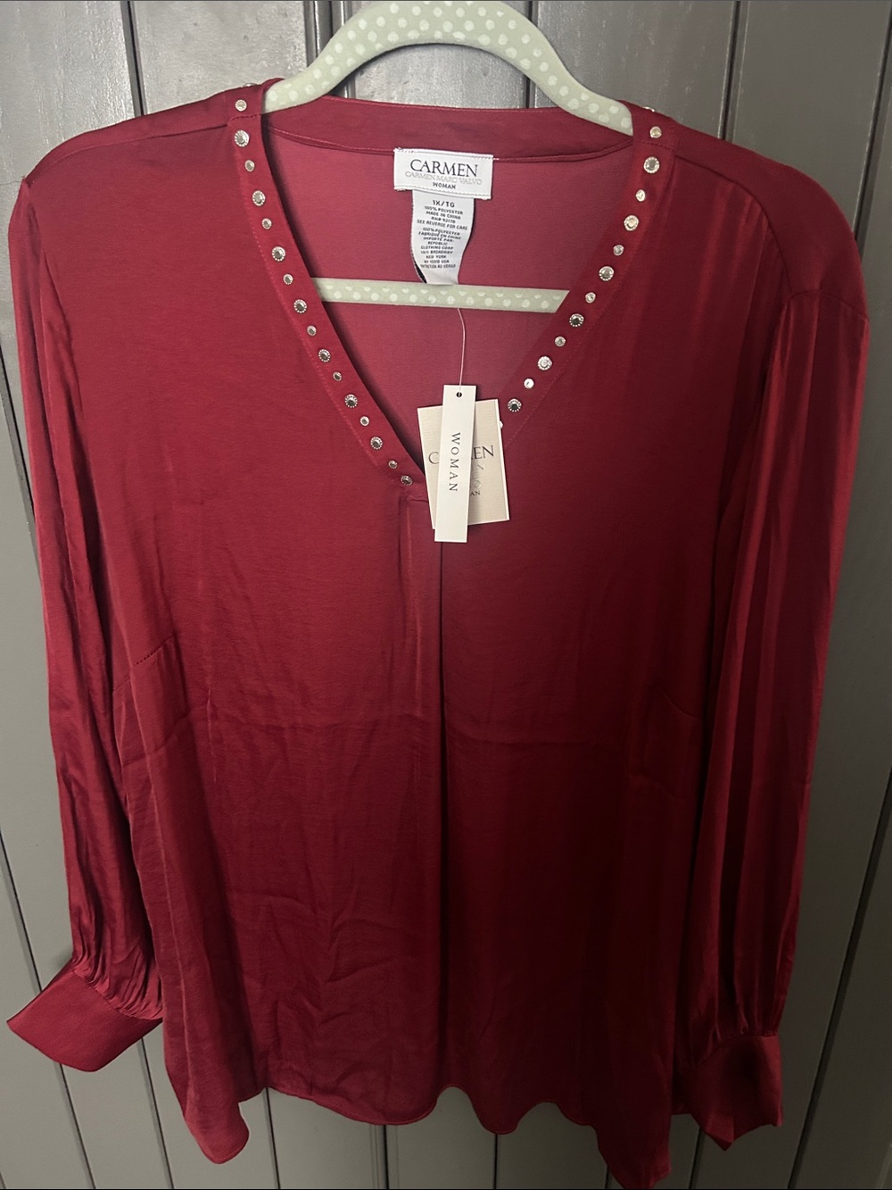 Carmen Woman Burgundy V-Neck Long-Sleeve Stud Detail Top